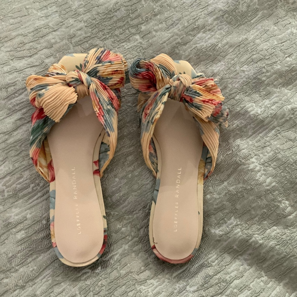 Loeffler Randall Size 6 Daphne Bow Sandal
